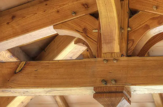 artisan-charpentier-à Sanary